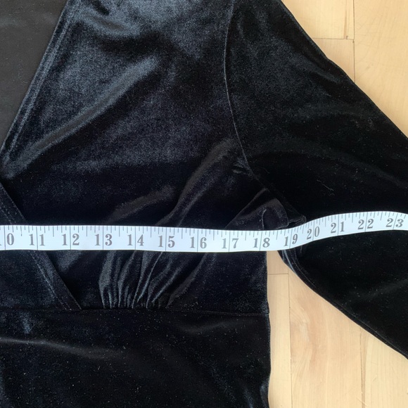 VINTAGE - Black Velvet Dress - Picture 8 of 11